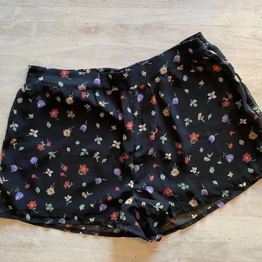 Sweet Rain Floral Shorts